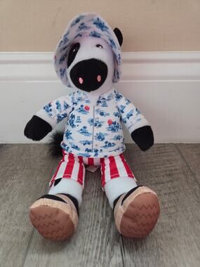 Chick-fil-A Hawaiian Beach Cow Plush Plushie "Eat Mor Chikin"